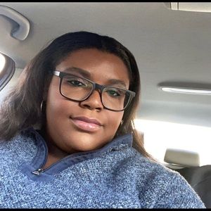 Meet your Posher, Jillian